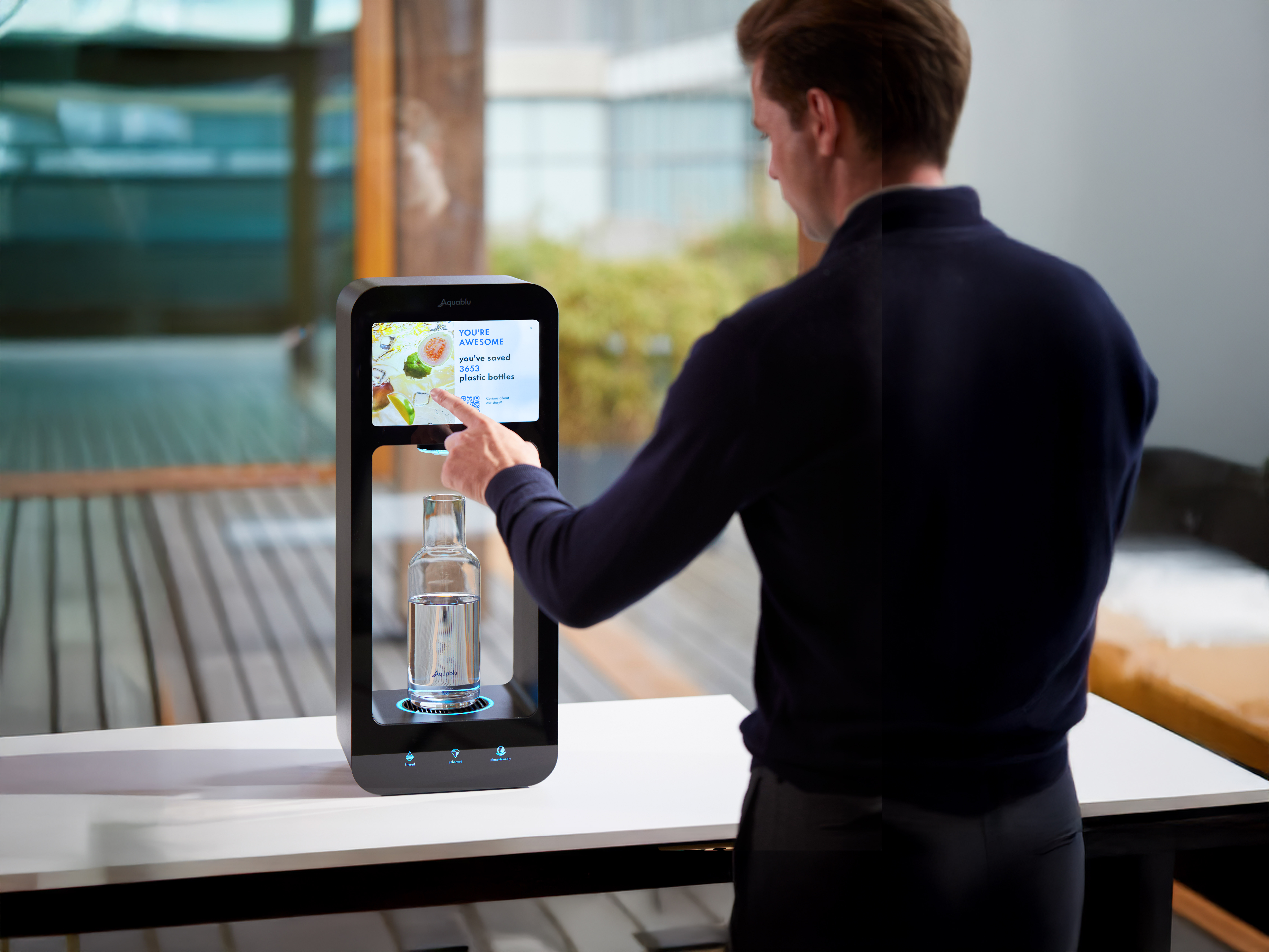 Winter Workplace Wellness: Sustainable Hydration with Aquablu